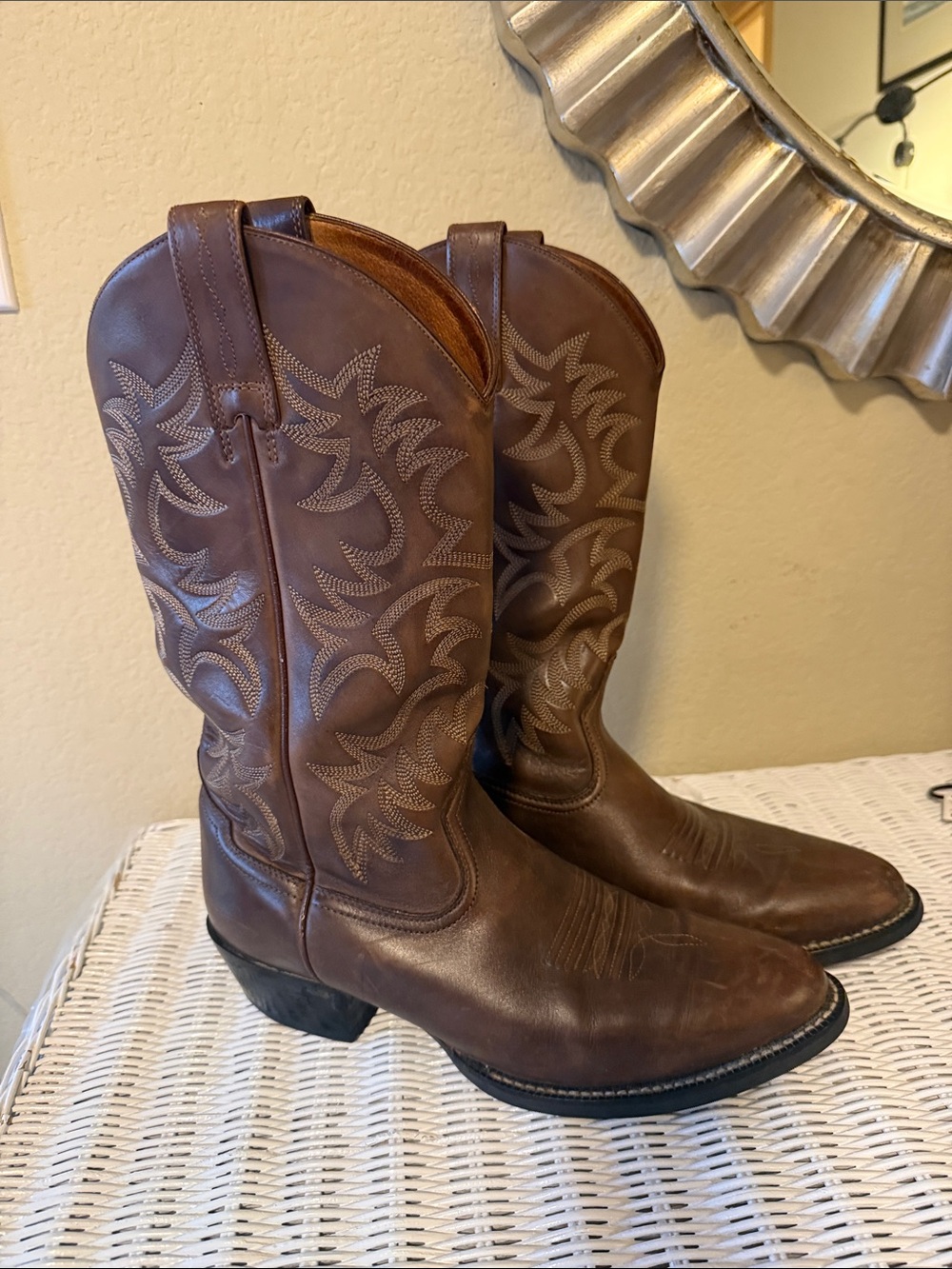 Ariat Brown Leather Western Cowboy Boots with Embroidered Shaft